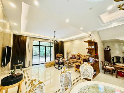 江门格林春天5室3厅241平低楼层/共6层