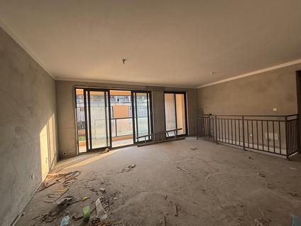 宿州华夏御府3室2厅142平低楼层/共7层