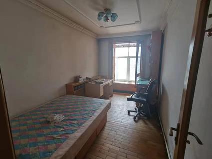 北京地煤小区2室1厅81平低楼层/共7层