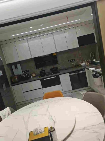 北京中瑞曼哈顿3室2厅136平低楼层/共30层