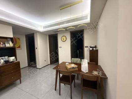 北京君颐兰庭3室2厅120平高楼层/共18层