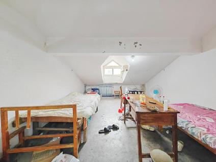 济南汇富名仕居2室2厅37平高楼层/共6层