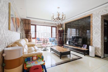 北京合生国际花园(二期)3室2厅136.71平高楼层/共17层