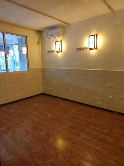 北京紫荆苑(广汉市)5室2厅139.5平低楼层/共11层