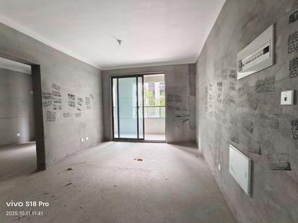 北京新城学府3室2厅96平中楼层/共7层