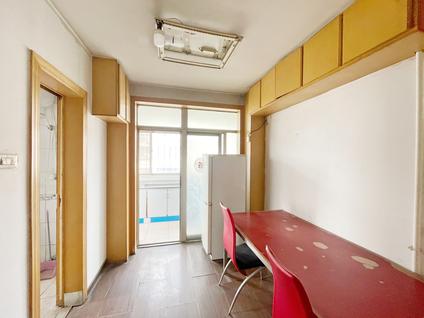 北京新铁小区2室2厅65.39平高楼层/共6层