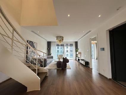 上海三湘印象名邸4室2厅223.52平中楼层/共10层