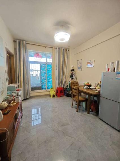 北京海富大厦1室1厅44.56平低楼层/共32层