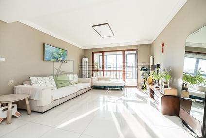 北京亿城西山公馆3室2厅151平高楼层/共8层