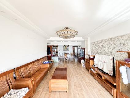 北京中广宜景湾3室2厅158平中楼层/共33层