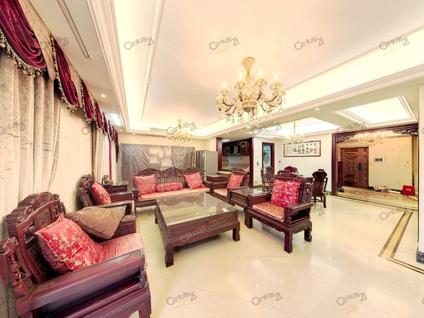 北京中梁银座5室2厅183平高楼层/共28层