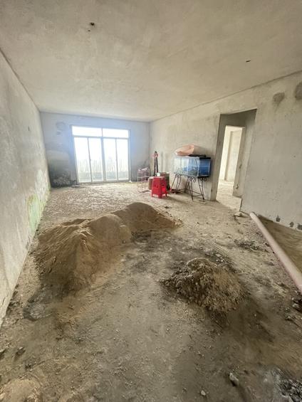 防城港金海湾小区(C4组团)3室2厅133平高楼层/共18层
