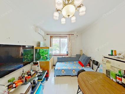 北京花园路14号院4室1厅72.6平低楼层/共5层