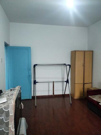 乌鲁木齐二十三街住宅小区2室1厅55平高楼层/共6层