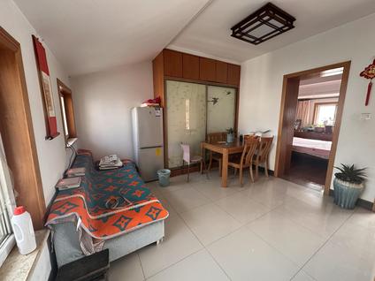 扬州西湖花园4室2厅72平高楼层/共5层