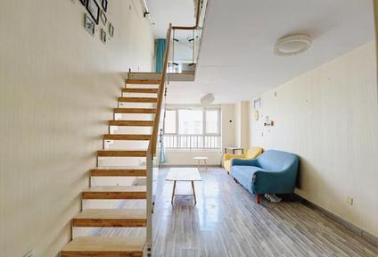 北京凤凰SOHO2室1厅40平高楼层/共22层