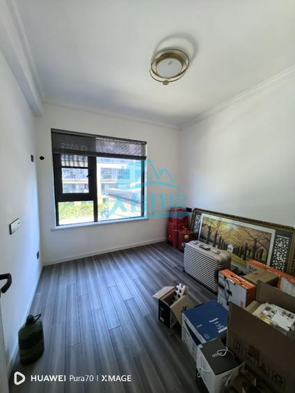 台州华鸿中央公园4室2厅121平低楼层/共9层