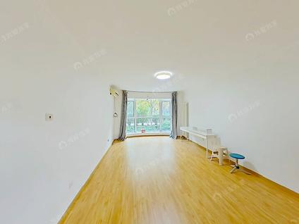 北京运河湾(南区)3室2厅129.57平低楼层/共28层