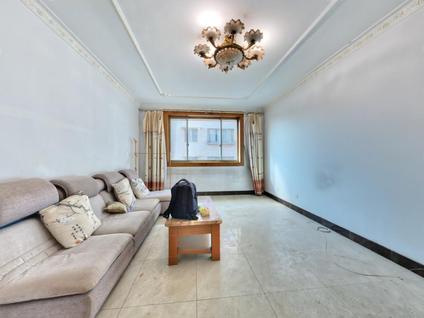 北京云南农业大学教工宿舍二区4室2厅114平中楼层/共7层