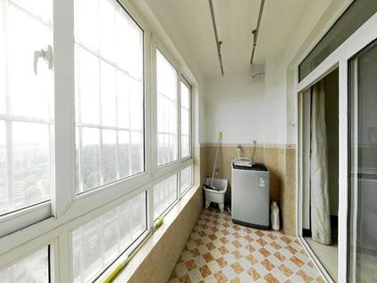 贵阳中铁逸都国际(B区)2室2厅81平中楼层/共29层