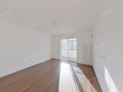 北京王府街18号院3室1厅120.54平低楼层/共6层