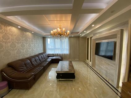 北京五星景园3室2厅143平低楼层/共33层