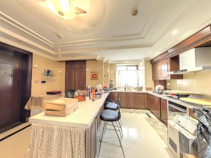 北京万达公馆4室2厅353.33平低楼层/共38层