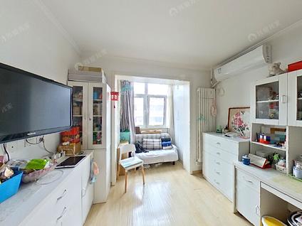 北京崇文门东大街1室1厅40.35平中楼层/共12层