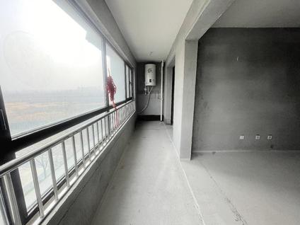 北京广州路壹号院3室2厅134.5平低楼层/共18层