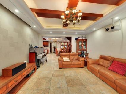 北京鑫苑世家4室2厅370平低楼层/共3层