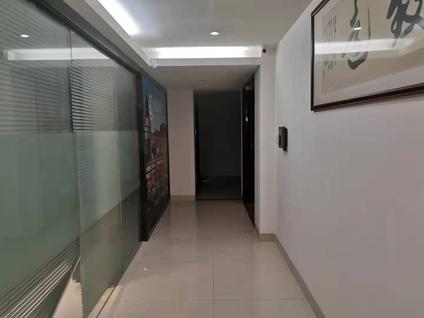 北京东海湾中心4室2厅287平高楼层/共28层