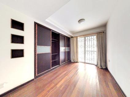 武汉常安佳苑3室2厅162.59平低楼层/共8层