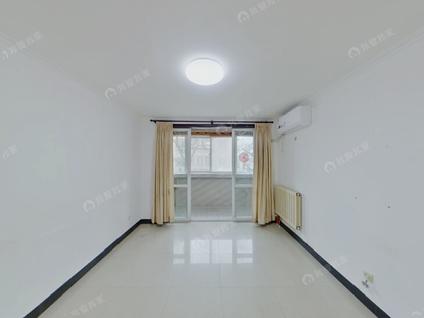 北京新安中里1室1厅68.48平低楼层/共16层