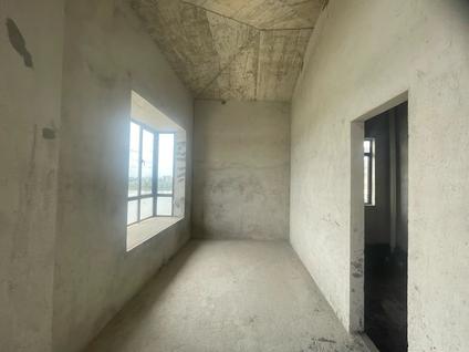 北京景湖天地6室3厅350平低楼层/共18层