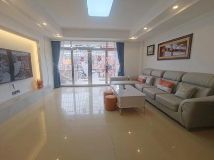 北京华清中心城3室2厅144平高楼层/共7层