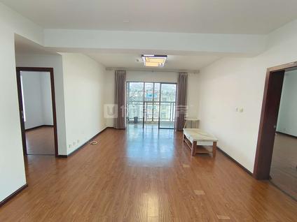 北京金马悦城3室2厅125平低楼层/共45层