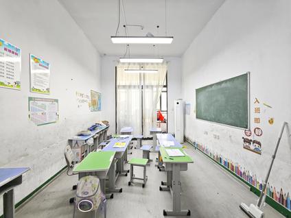 北京恒大金碧新城3室2厅134.81平低楼层/共29层