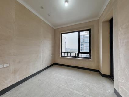 西安华发长安首府4室2厅171.39平高楼层/共15层