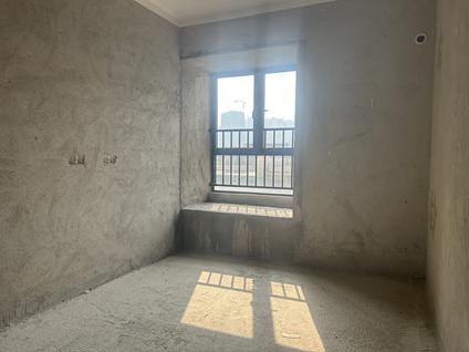 河源中梁首府4室2厅133平低楼层/共29层