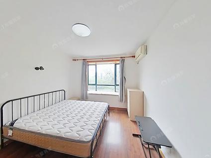 上海大华锦绣华城(十二街区)1室1厅54.44平高楼层/共6层