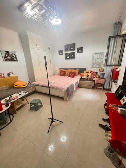 北京万郡大都城1室1厅55平低楼层/共33层