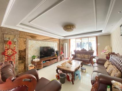 北京海信马山新城4室2厅153.38平低楼层/共6层