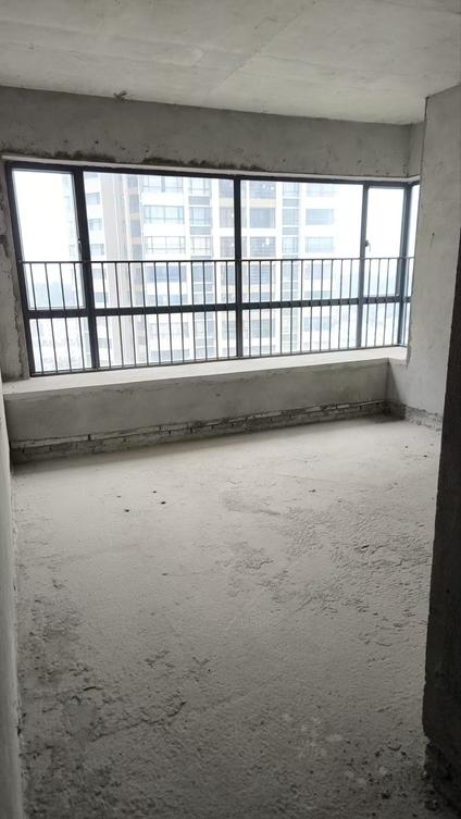 江门盛安时尚家3室2厅90平中楼层/共32层