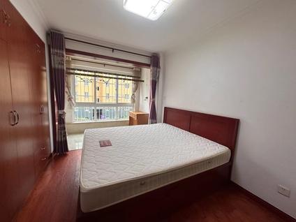 北京京威富华苑2室1厅74平低楼层/共6层