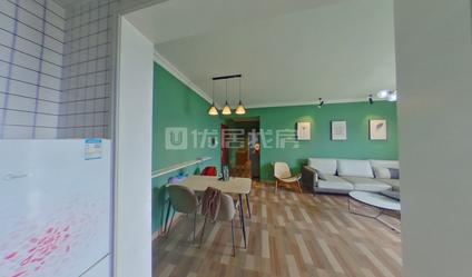 北京依云水岸(二期)2室2厅83平低楼层/共31层