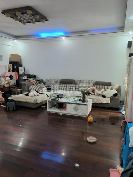 北京赛格特花园3室2厅126平中楼层/共6层