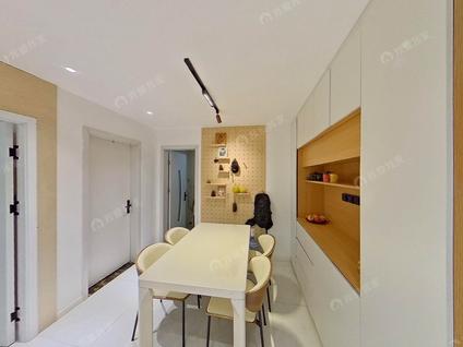 北京亿丰蔚蓝郡2室1厅67.87平低楼层/共18层