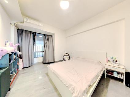 北京华润中心2室2厅90.52平低楼层/共35层