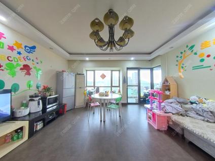 珠海世航诺瑞比丽4室2厅192.66平中楼层/共28层