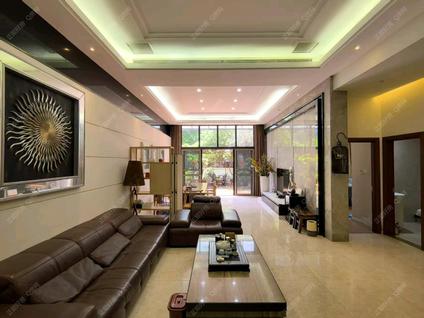 珠海万科珠宾花园4室2厅110平低楼层/共8层